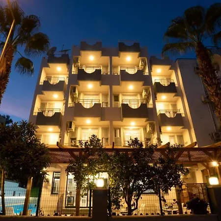 Hotel Opera 3*