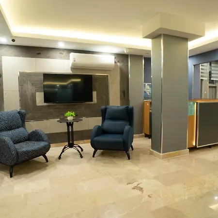 Hotel Opera 3*