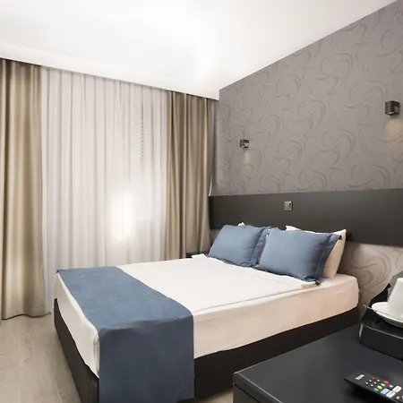 Hotell Opera 3*