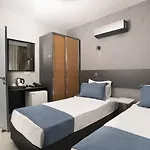 Opera Hotel 3*