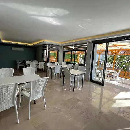 Hotell Opera 3*