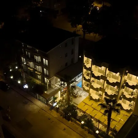 Hotell Opera 3*