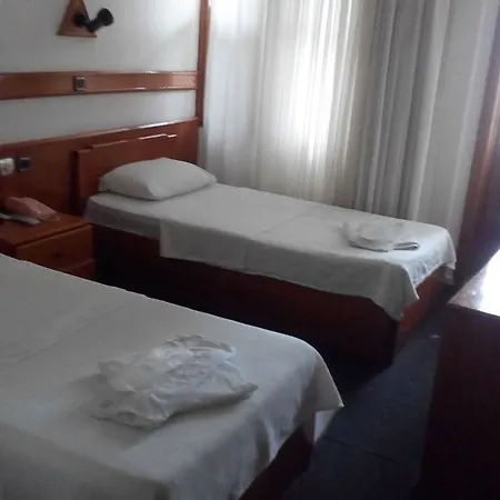 Hotel Opera 3*