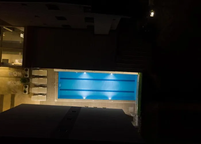 Opera Hotel 3*