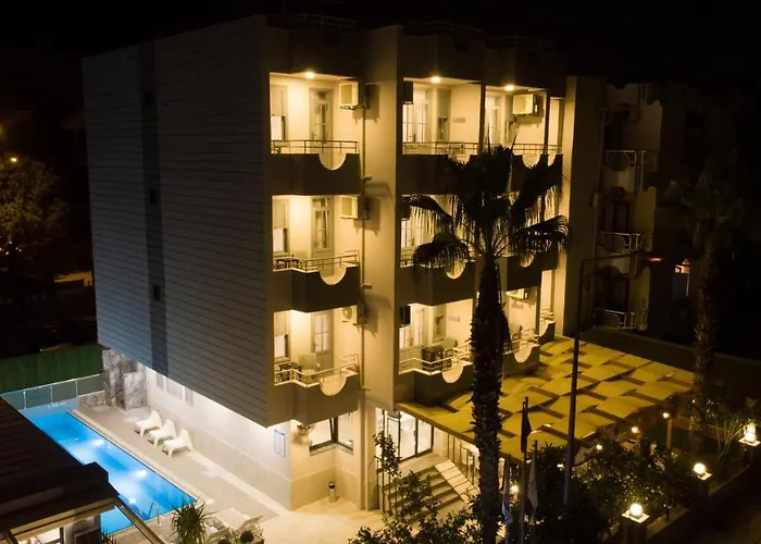 Opera Hotel 3*