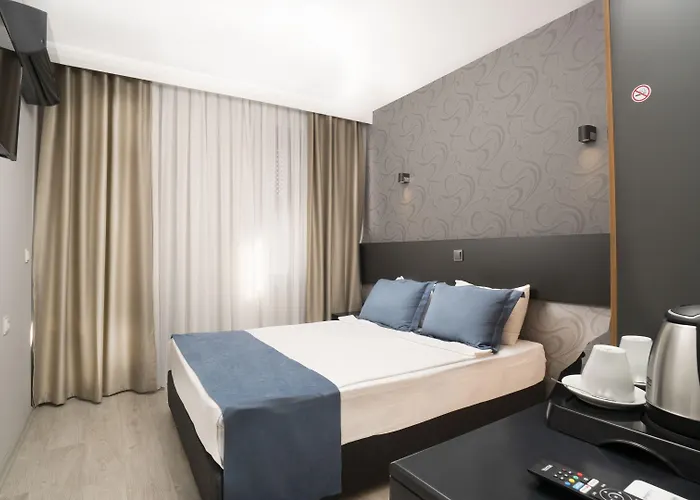Hotel Opera 3*