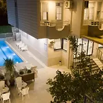 Opera Hotel