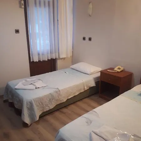 Szálloda Opera 3*